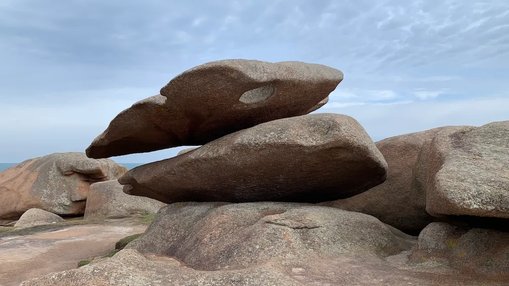 Stone formation on the peninsula Île Renote